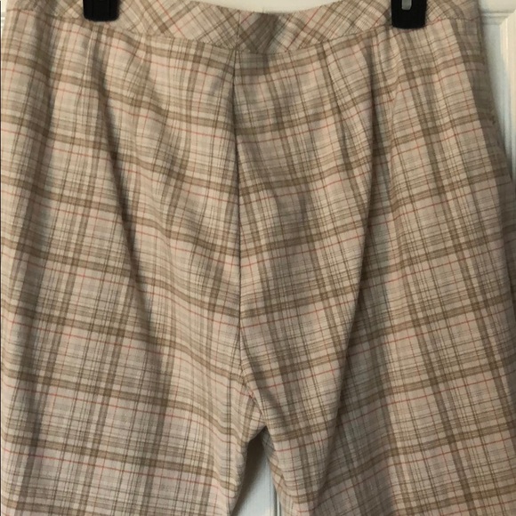 ❤️2 items for $10 Dockers Stretch Capri’s Size 12 - Picture 4 of 7